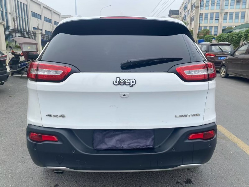 娄底18年Jeep自由光9