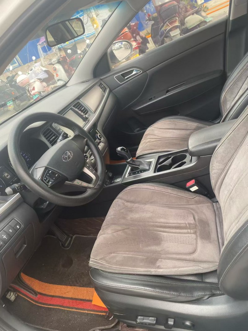 娄底20年现代名图6