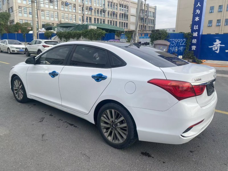 娄底20年现代名图8