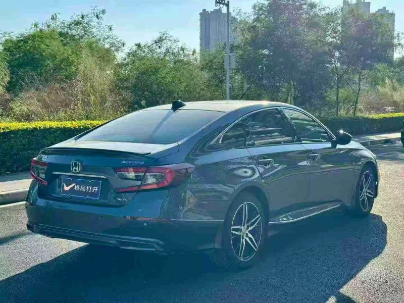 东莞21年本田雅阁7