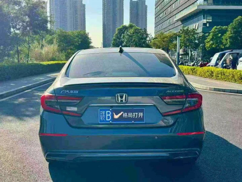 东莞21年本田雅阁9