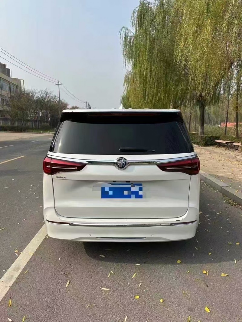 青岛20年别克GL89