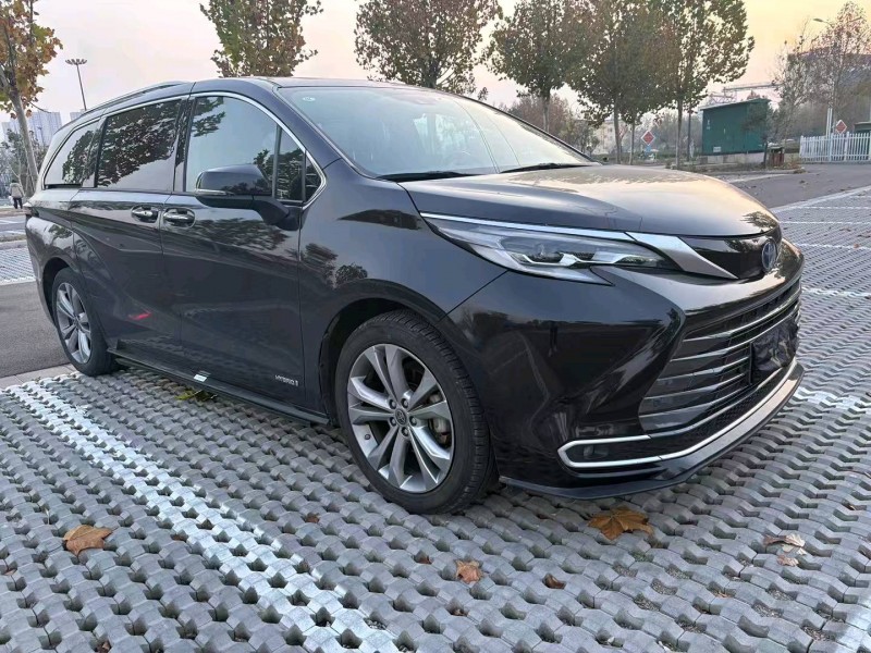 德州23年丰田塞纳2