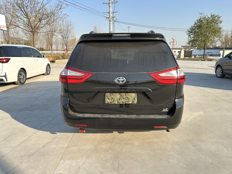 徐州16年丰田塞纳9