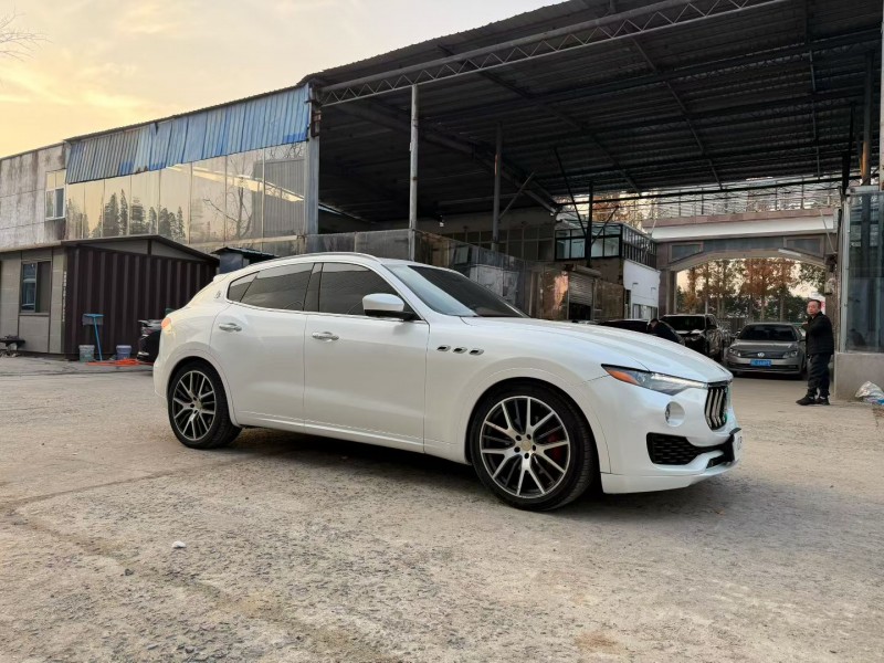 徐州19年玛莎拉蒂Levante3