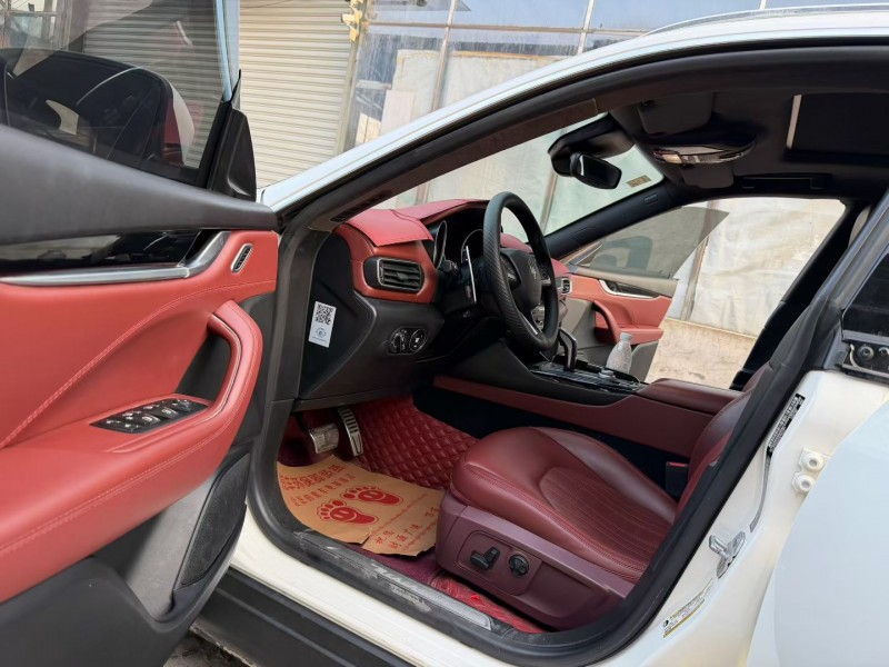 徐州19年玛莎拉蒂Levante4