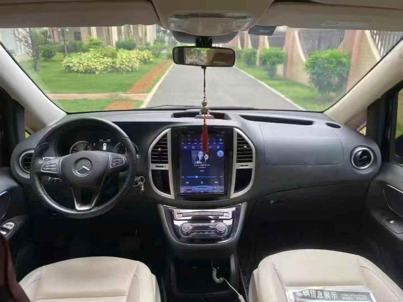 江门21年奔驰威霆5