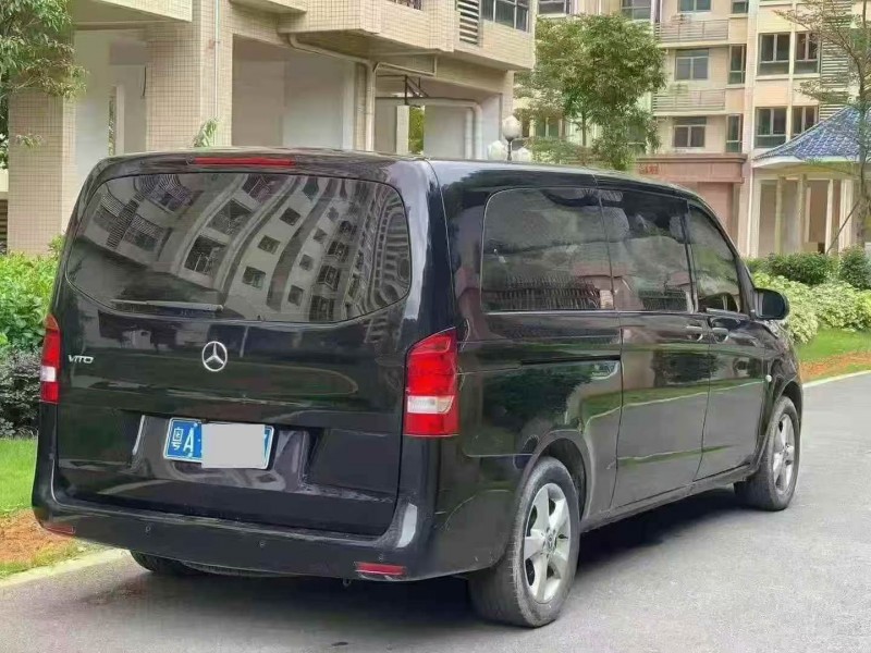 江门21年奔驰威霆7