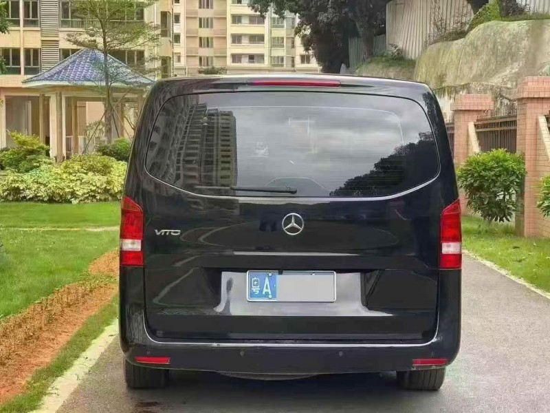 江门21年奔驰威霆9