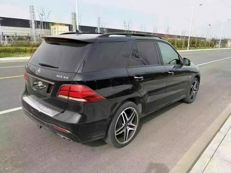 苏州19年奔驰GLE7