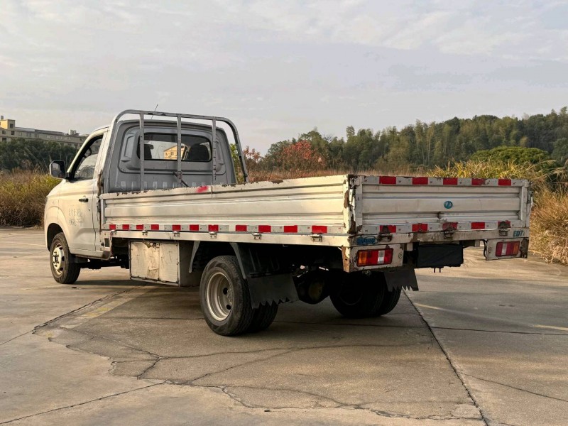 长沙23年瑞驰EC35新能源7