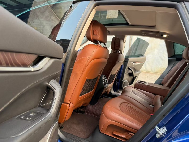 徐州18年玛莎拉蒂Levante8