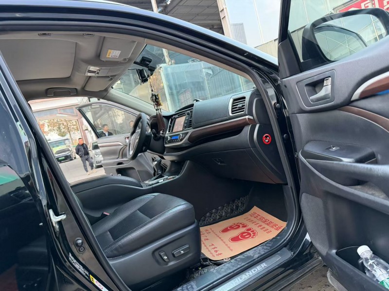 徐州17年丰田汉兰达6