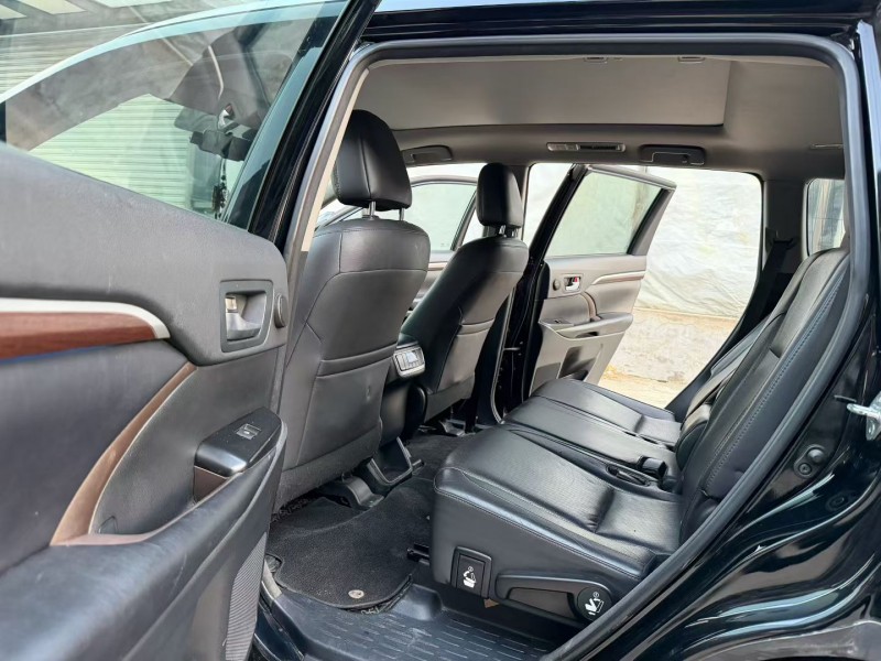 徐州17年丰田汉兰达8