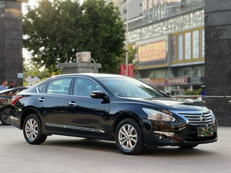 东莞14年日产天籁2