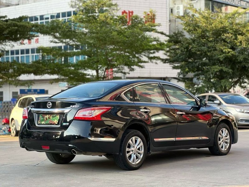 东莞14年日产天籁4