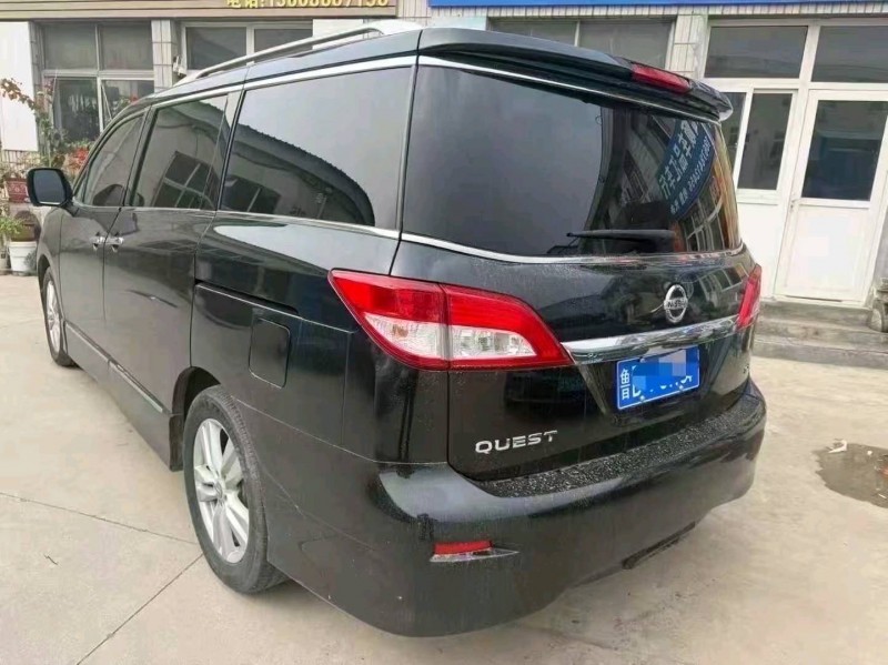 青岛17年日产贵士6