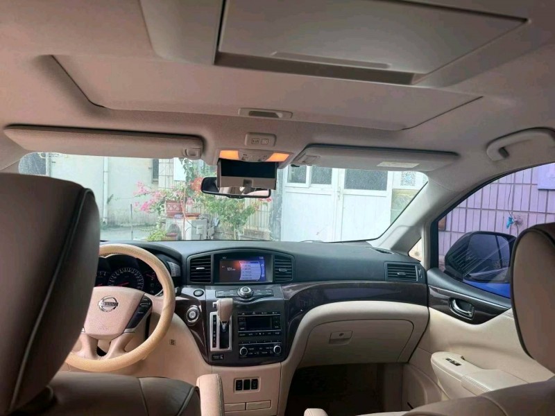 青岛17年日产贵士7