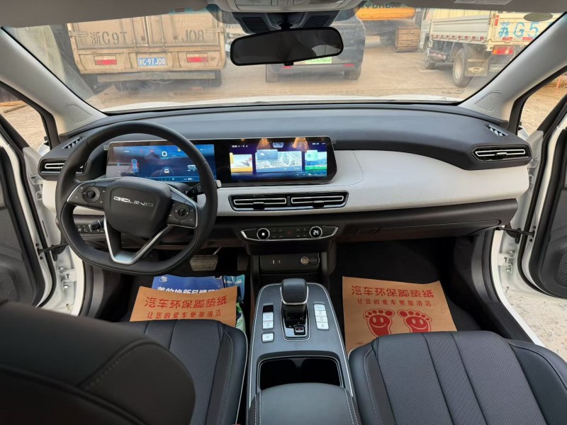 徐州25年北汽新能源EU系列5