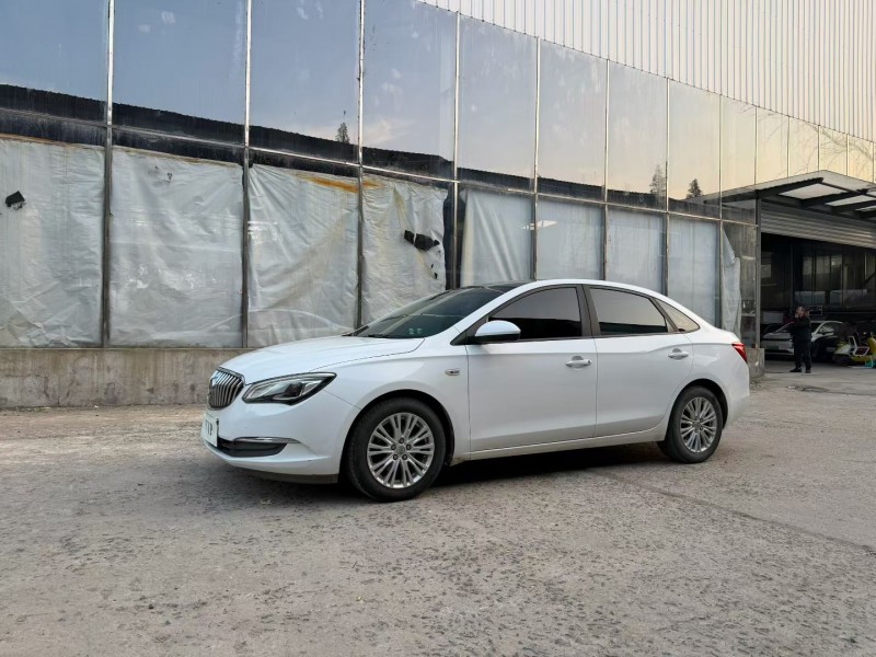 徐州17年别克英朗2