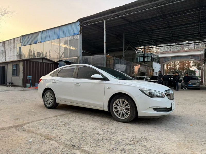 徐州17年别克英朗3