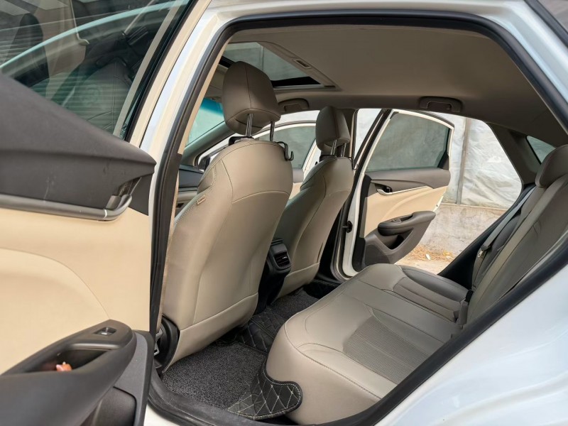 徐州17年别克英朗8