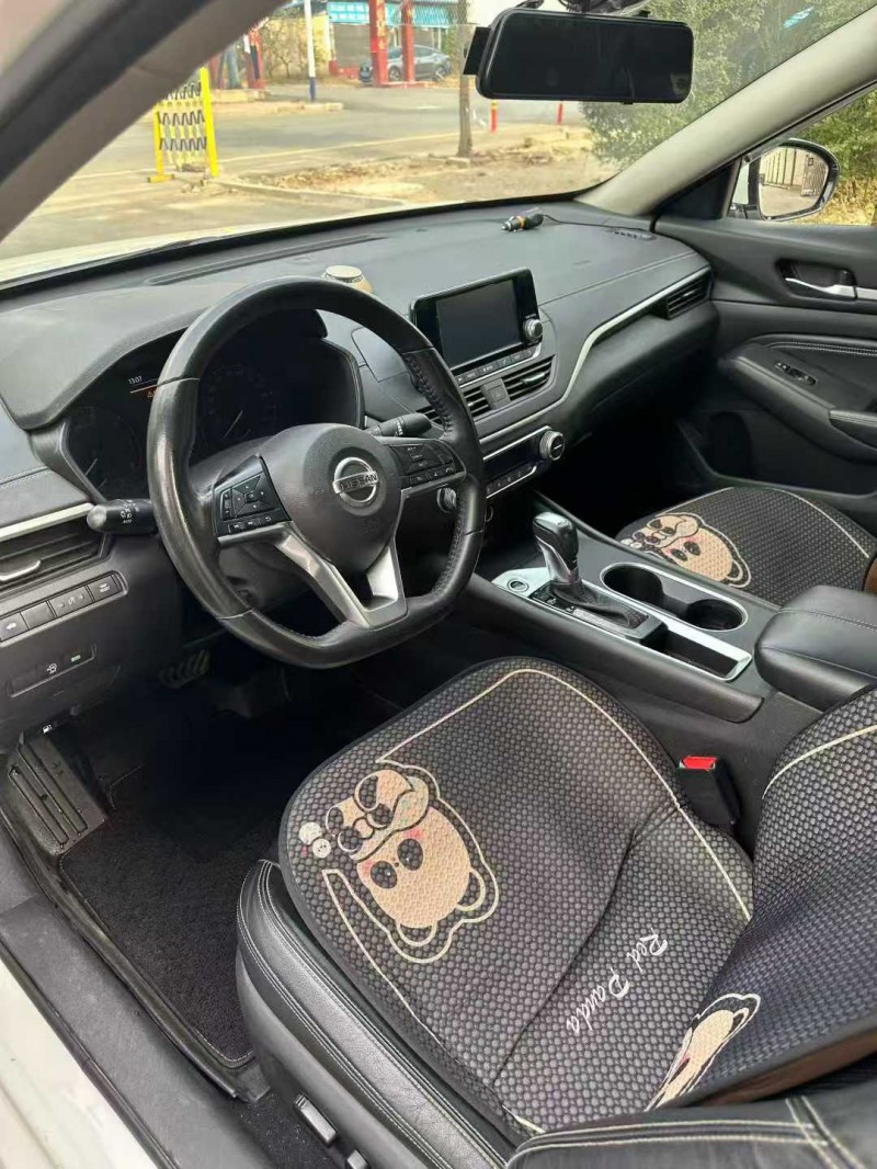 济宁19年日产天籁6