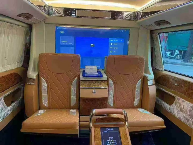 珠海23年奔驰威霆4