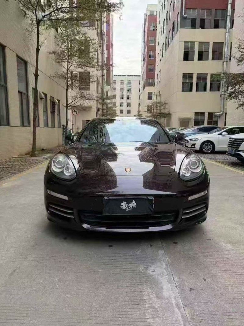 珠海15年保时捷帕拉梅拉1