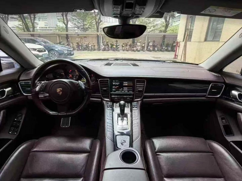 珠海15年保时捷帕拉梅拉6