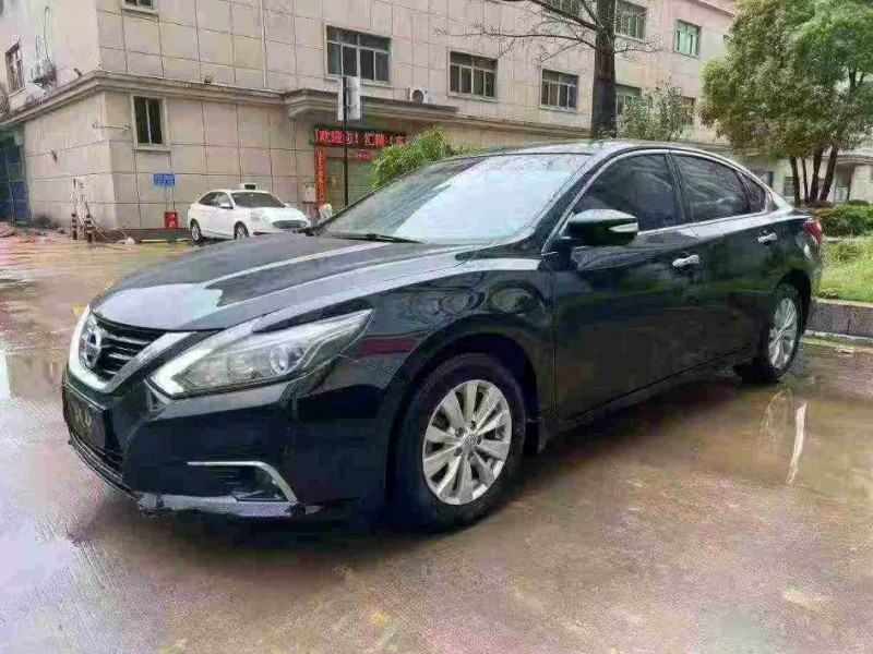 广州16年日产天籁2