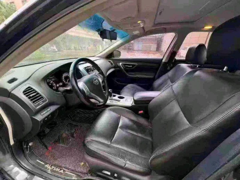 广州16年日产天籁6