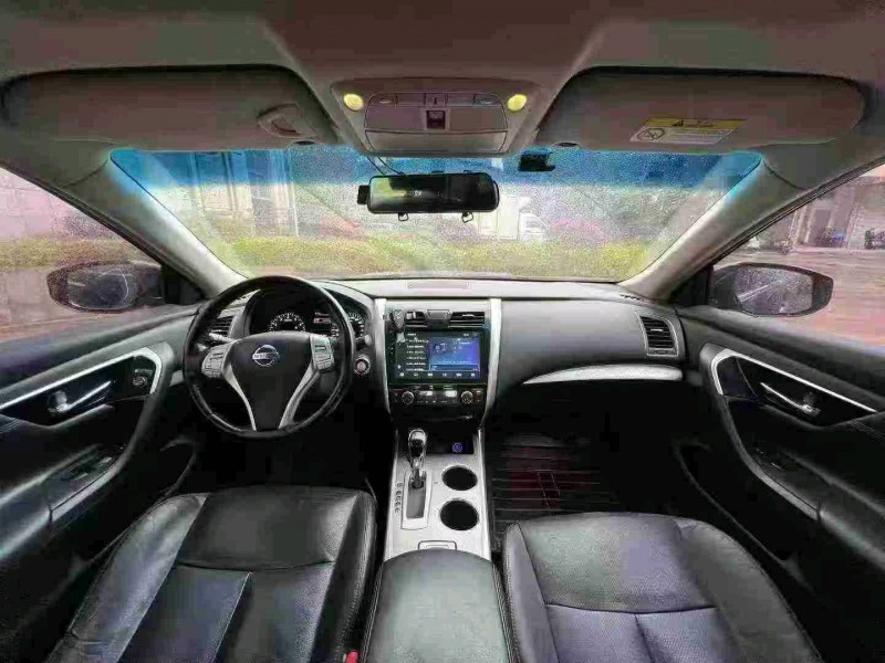 广州16年日产天籁7