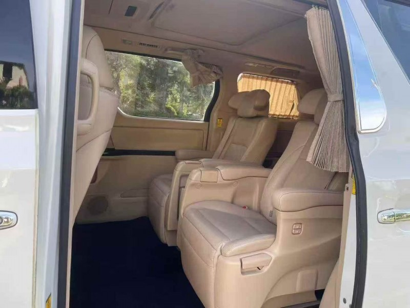 珠海12年丰田埃尔法5