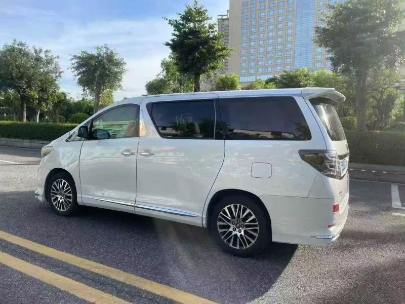 珠海12年丰田埃尔法7