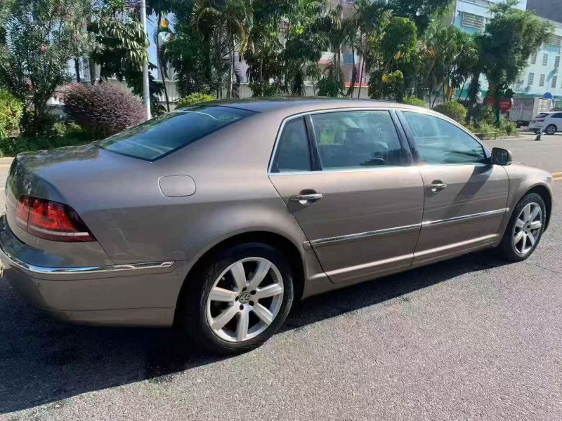 桂林16年大众辉腾6