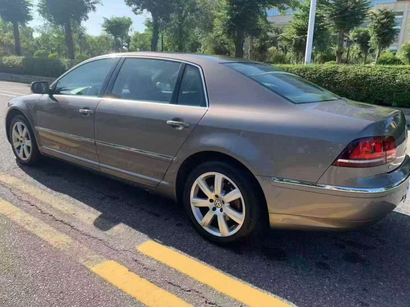 桂林16年大众辉腾7