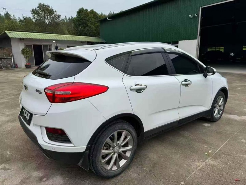 珠海17年吉利帝豪8