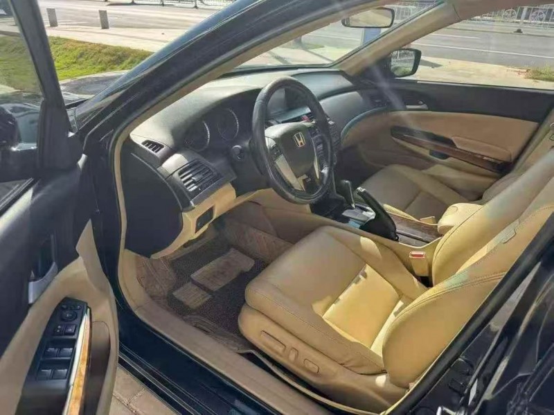 珠海10年本田雅阁6