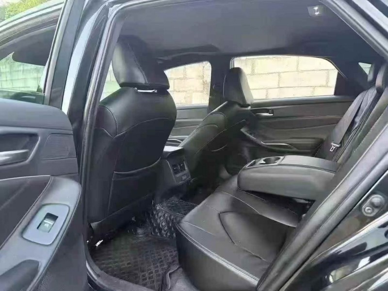 湛江25年丰田亚洲龙4