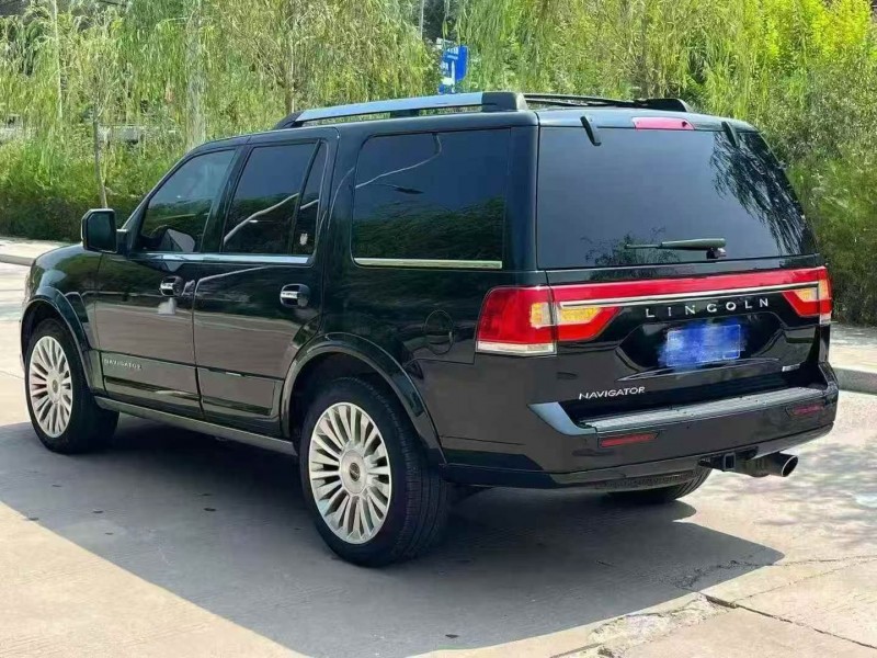 咸阳16年林肯领航员4