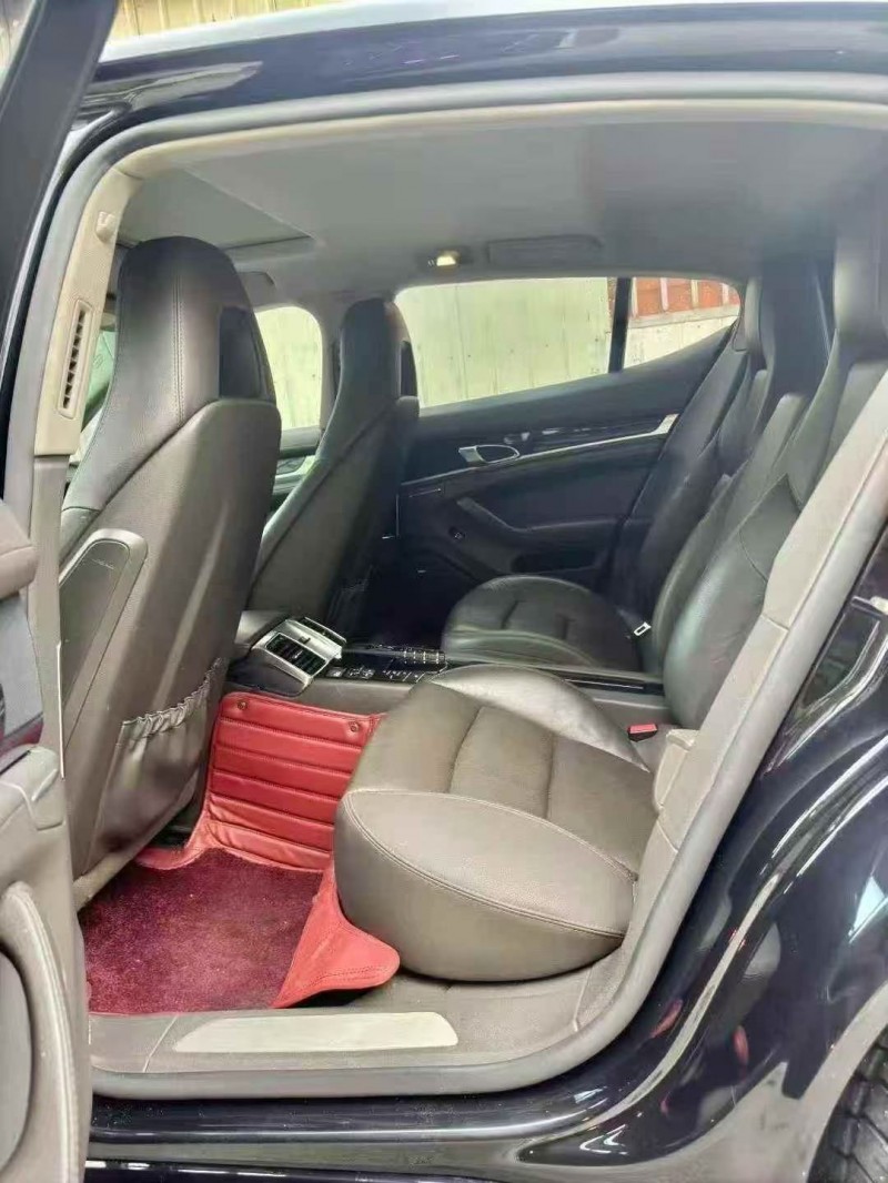 漳州15年保时捷帕拉梅拉6