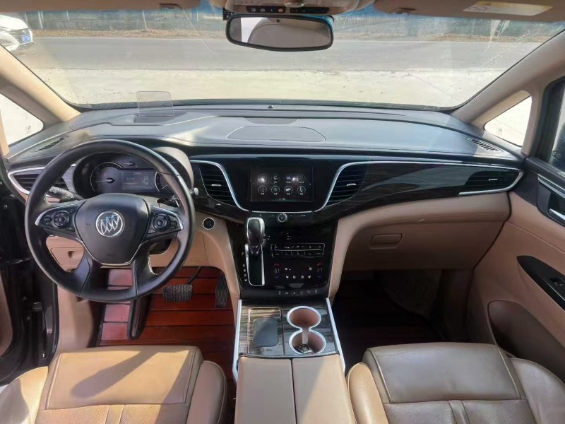 济南19年别克GL85