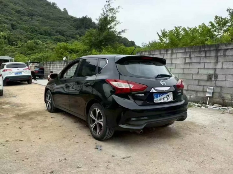 深圳17年日产骐达8