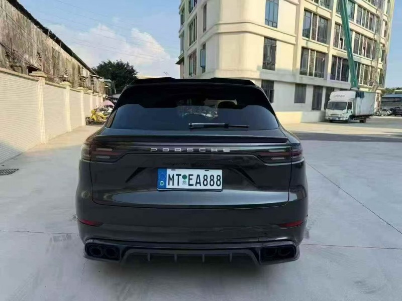 深圳18年保时捷卡宴9