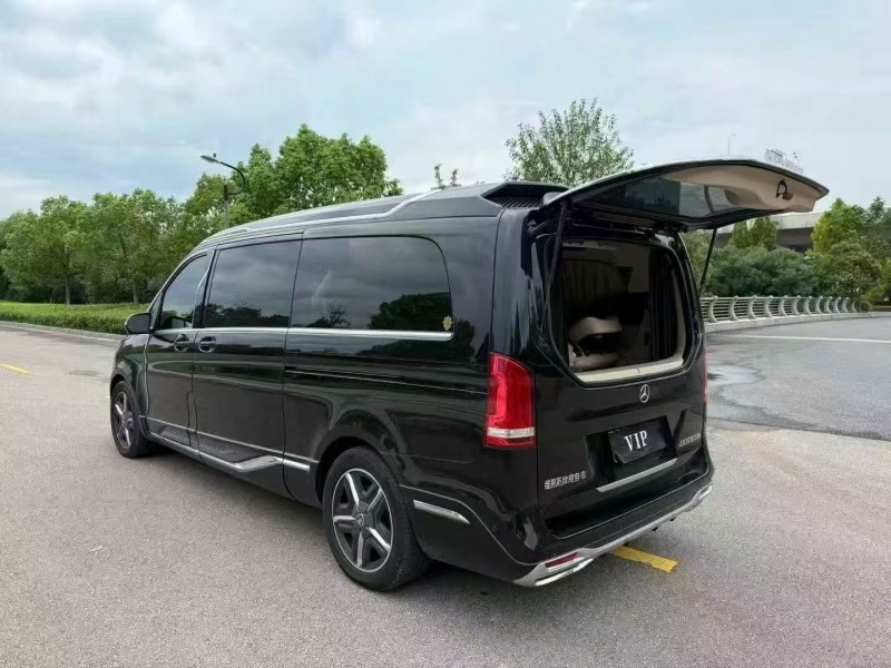 常州23年奔驰V8