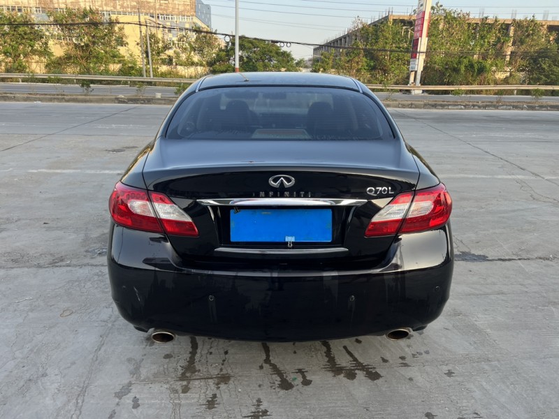 潮州15年英菲尼迪Q709