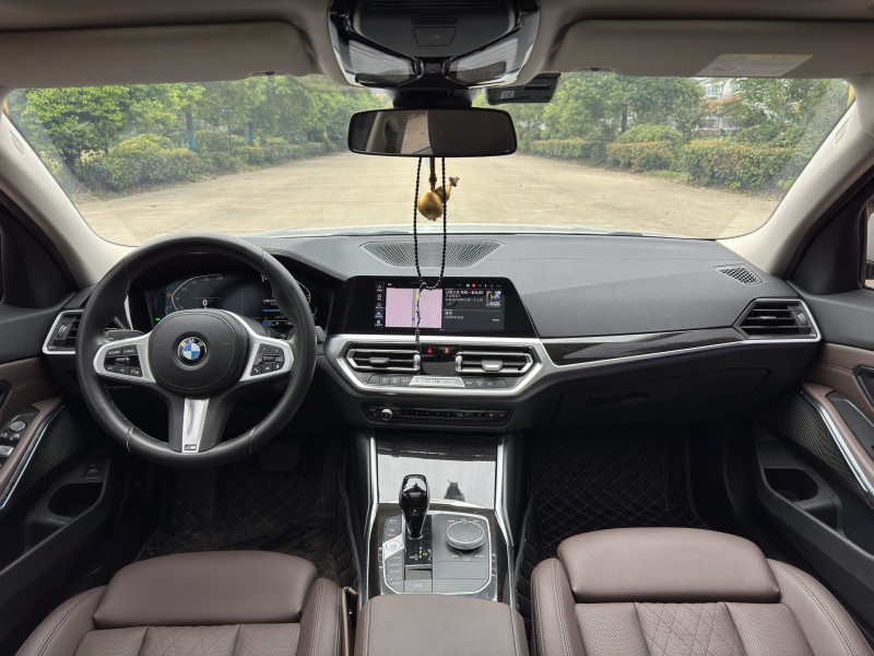 盐城21年宝马3系9