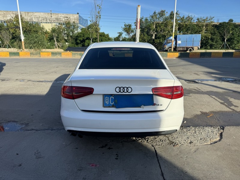 潮州16年奥迪A4L9