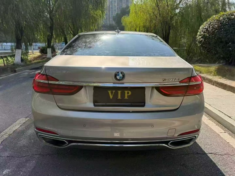 九江18年宝马7系4